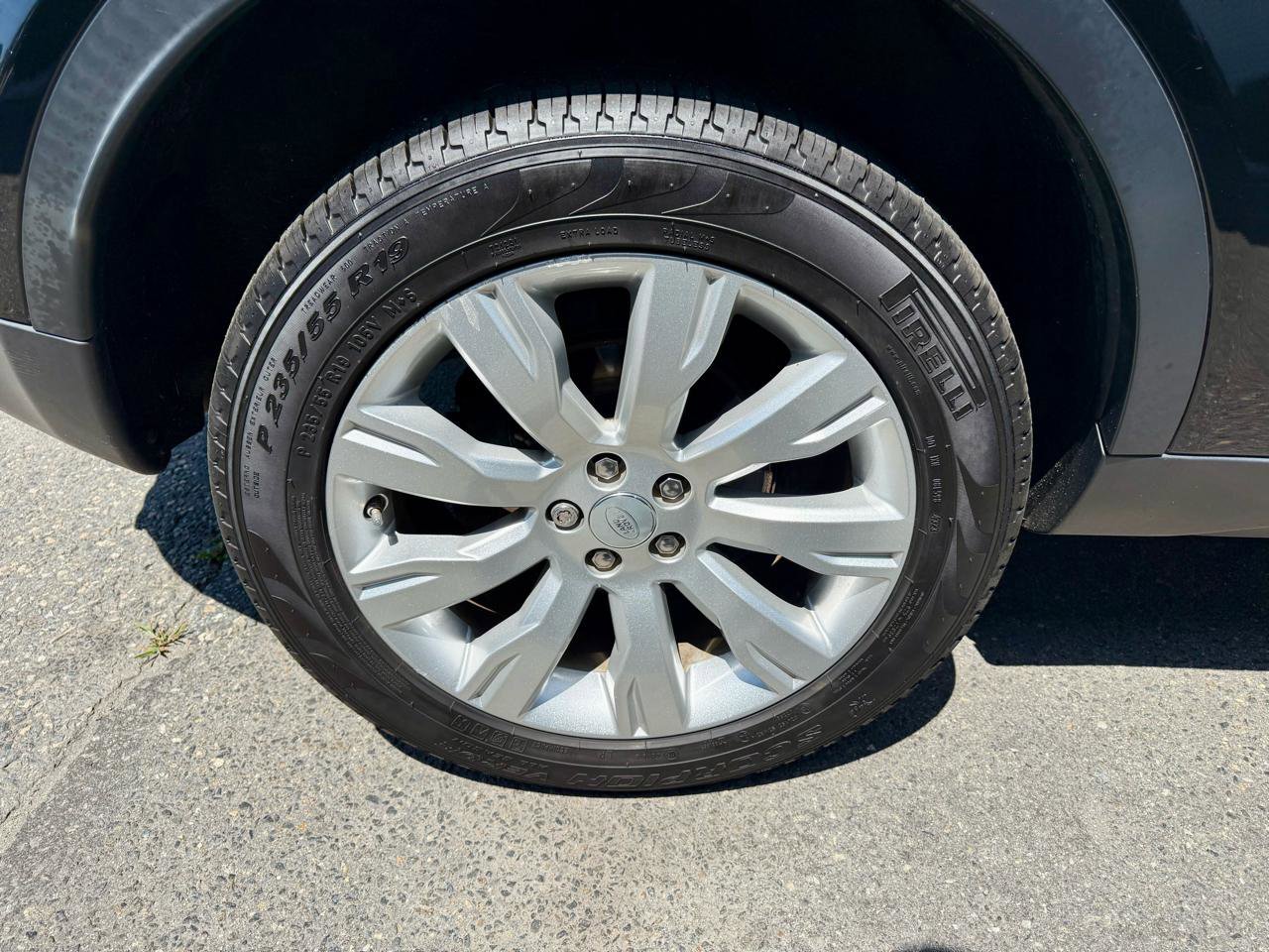 Used 2017 Land Rover Discovery Sport HSE Luxury AWD/4WD image 14