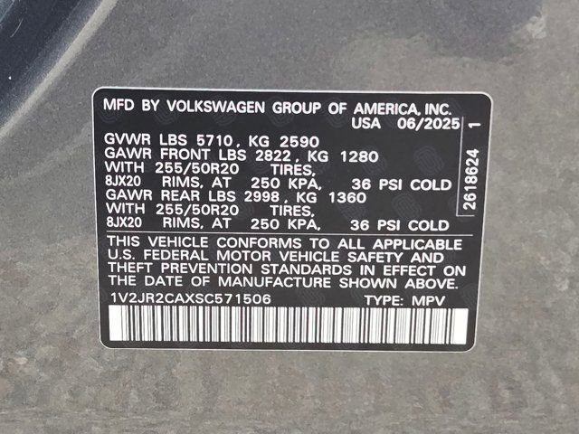 Used 2025 Volkswagen Atlas SE image 33