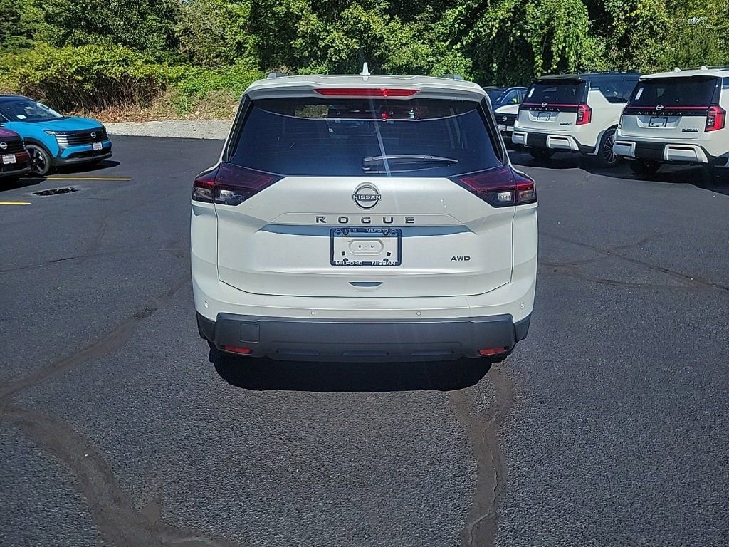 New 2026 Nissan Rogue SV w/ SV Premium Package image 3