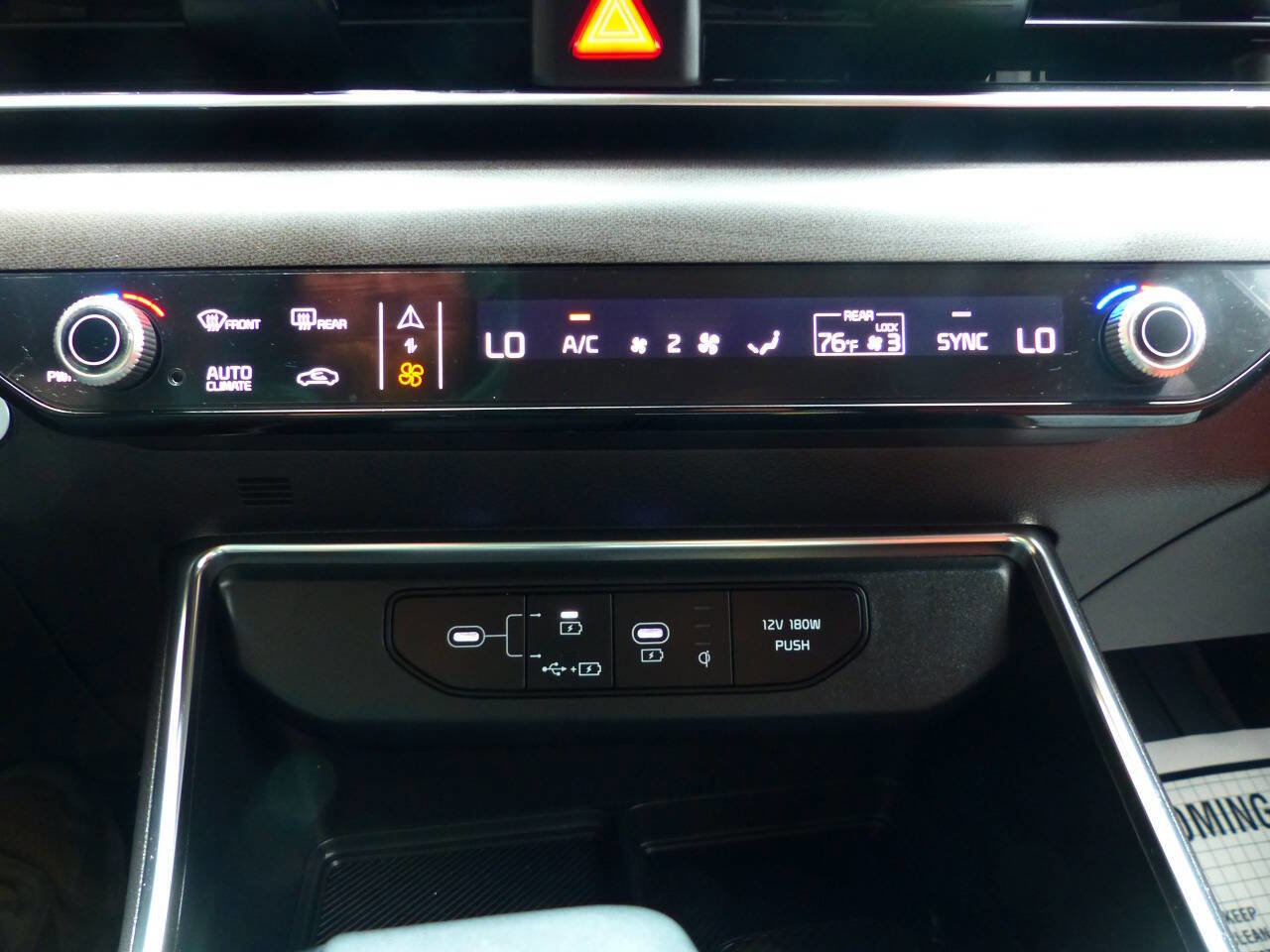 Used 2025 Kia Carnival EX image 35