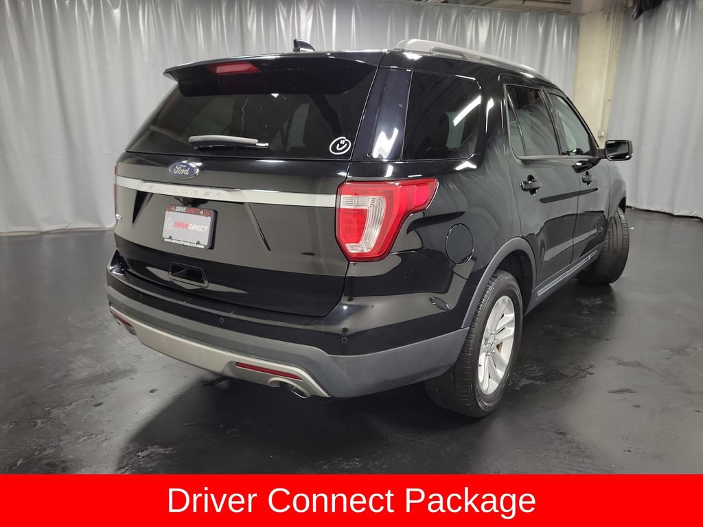Used 2017 Ford Explorer XLT w/ Equipment Group 202A FWD image 9