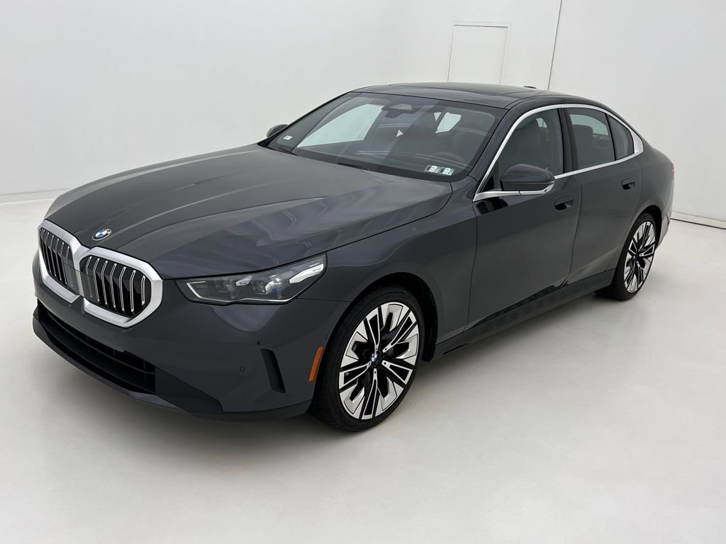 Certified 2026 BMW 530i xDrive w/ Premium Package image 4