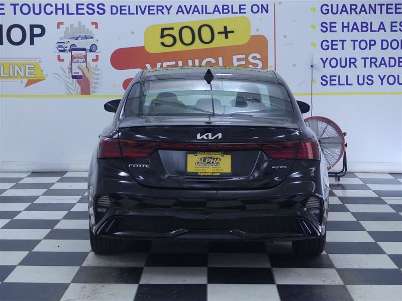 Used 2023 Kia Forte GT-Line w/ GT-Line Premium Package FWD image 5