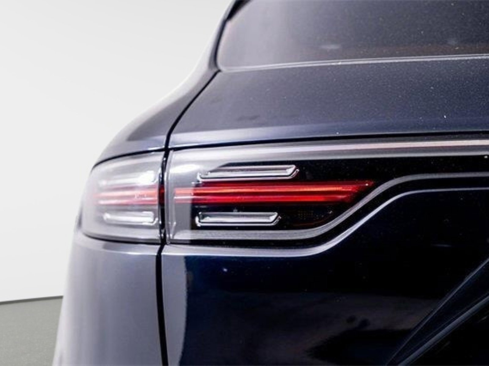 Used 2022 Porsche Cayenne S image 13