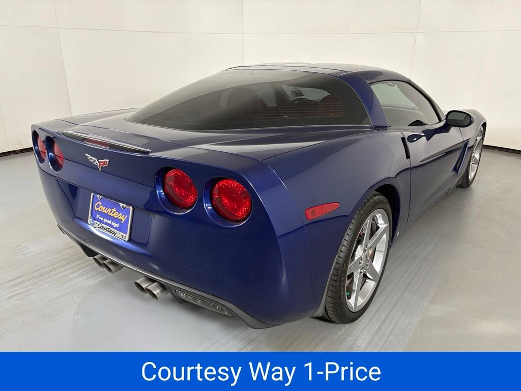 Used 2007 Chevrolet Corvette Coupe w/ Preferred Equipment Group RWD image 11