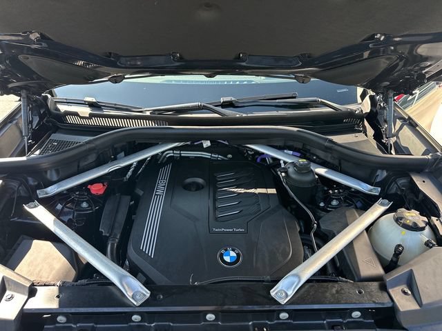 Used 2022 BMW X6 xDrive40i w/ Executive Package AWD/4WD image 29