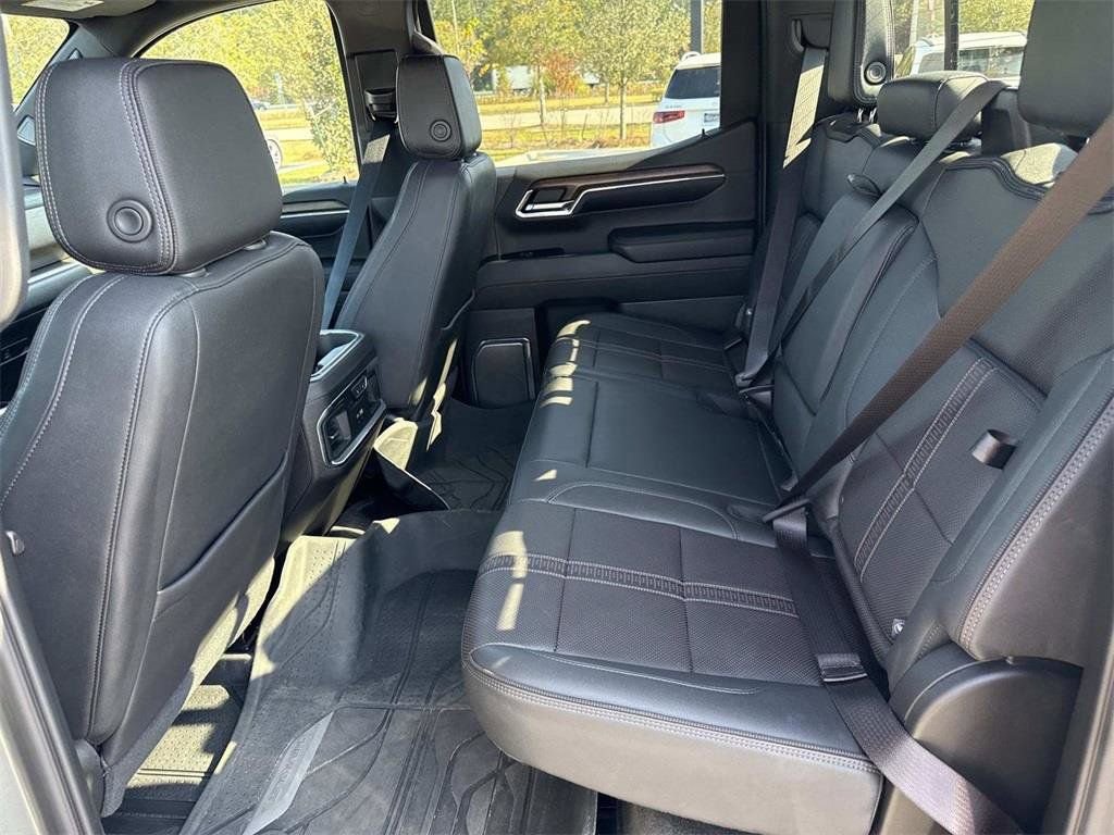 Used 2024 Chevrolet Silverado 1500 High Country w/ High Country Premium Package image 13