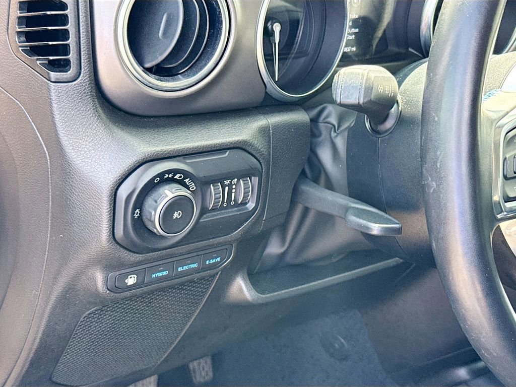 Used 2022 Jeep Wrangler Unlimited Rubicon 4xe w/ Cold Weather Group image 11