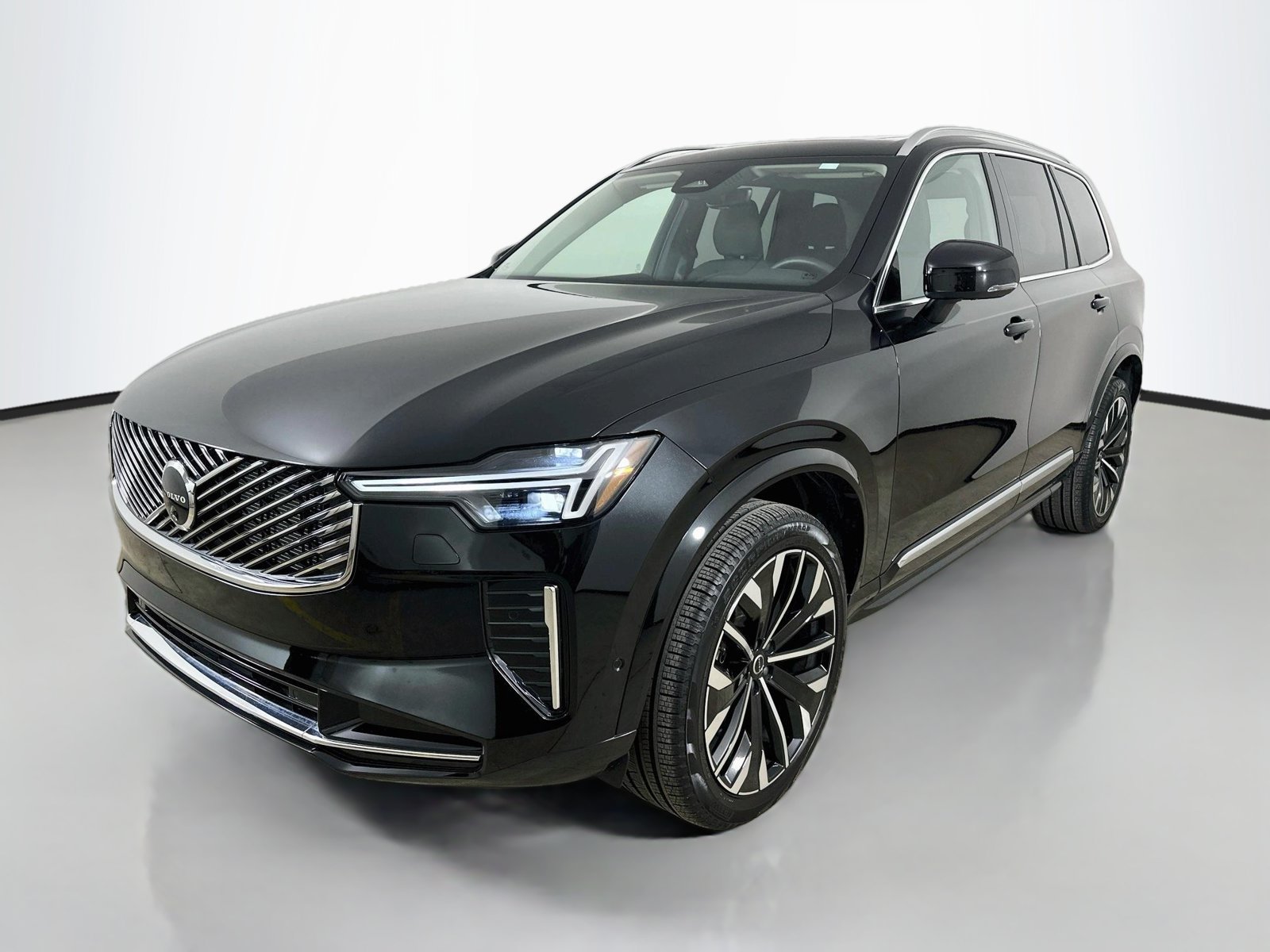 Used 2026 Volvo XC90 B6 Plus w/ Protection Package Premier