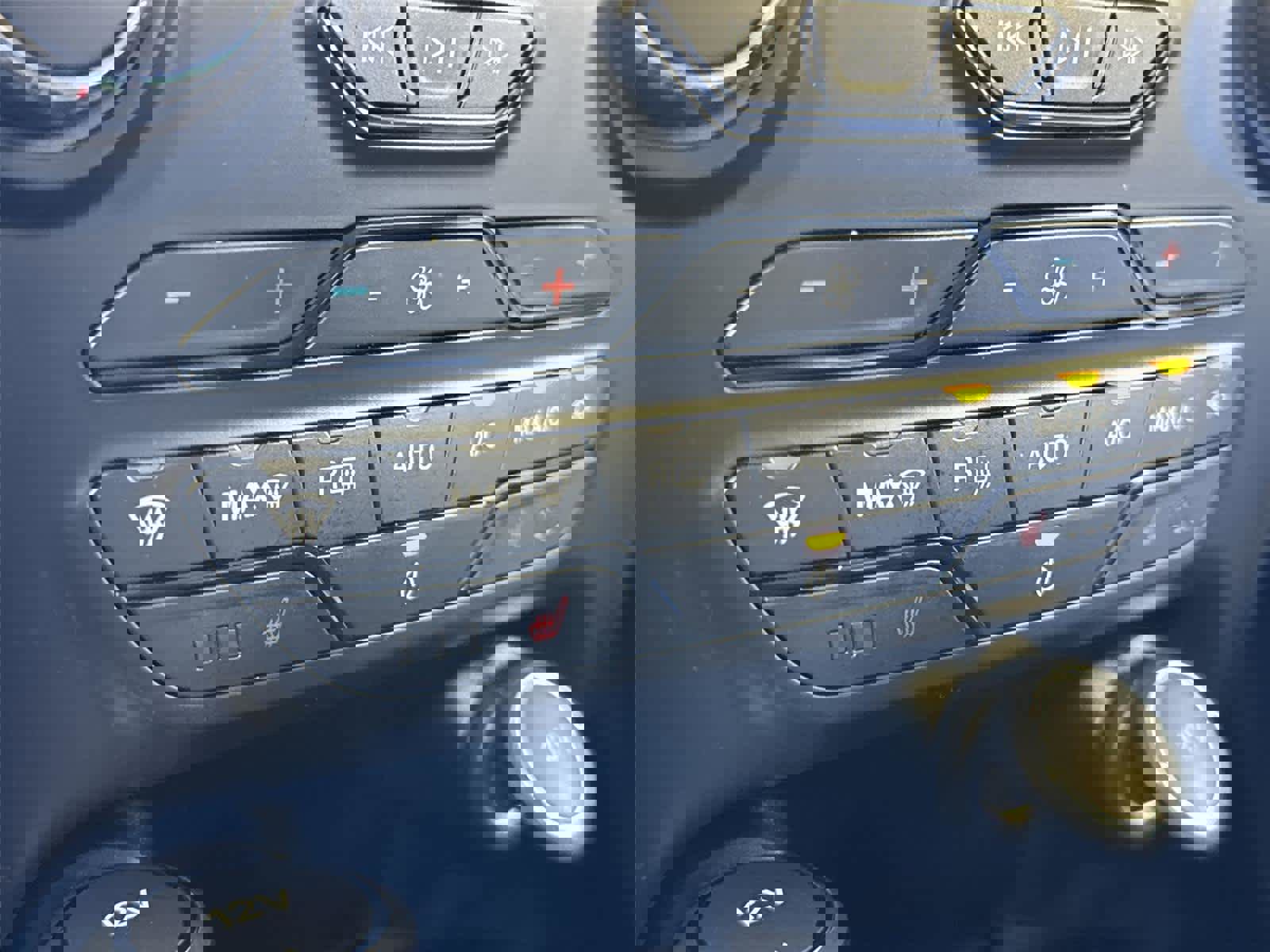 Used 2020 Ford Ranger Lariat w/ Equipment Group 501A Mid image 18