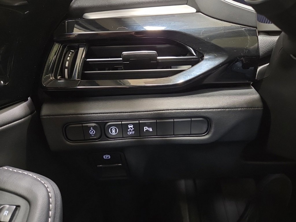 Used 2024 Acura MDX SH-AWD w/ Technology Package image 26