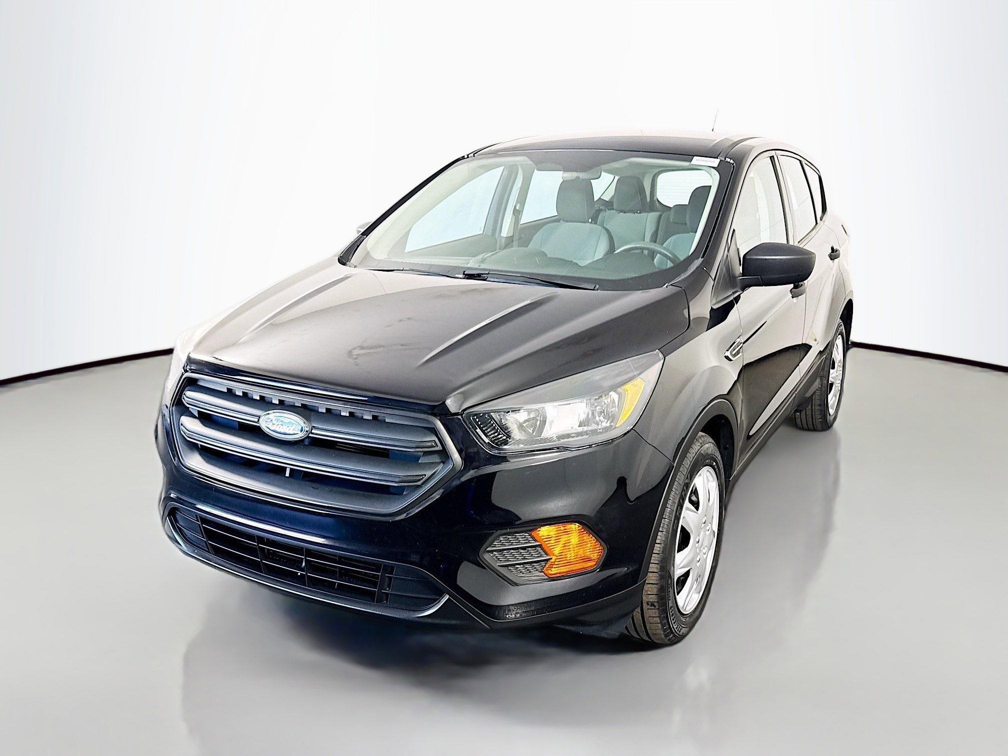 Used 2019 Ford Escape S FWD image 4