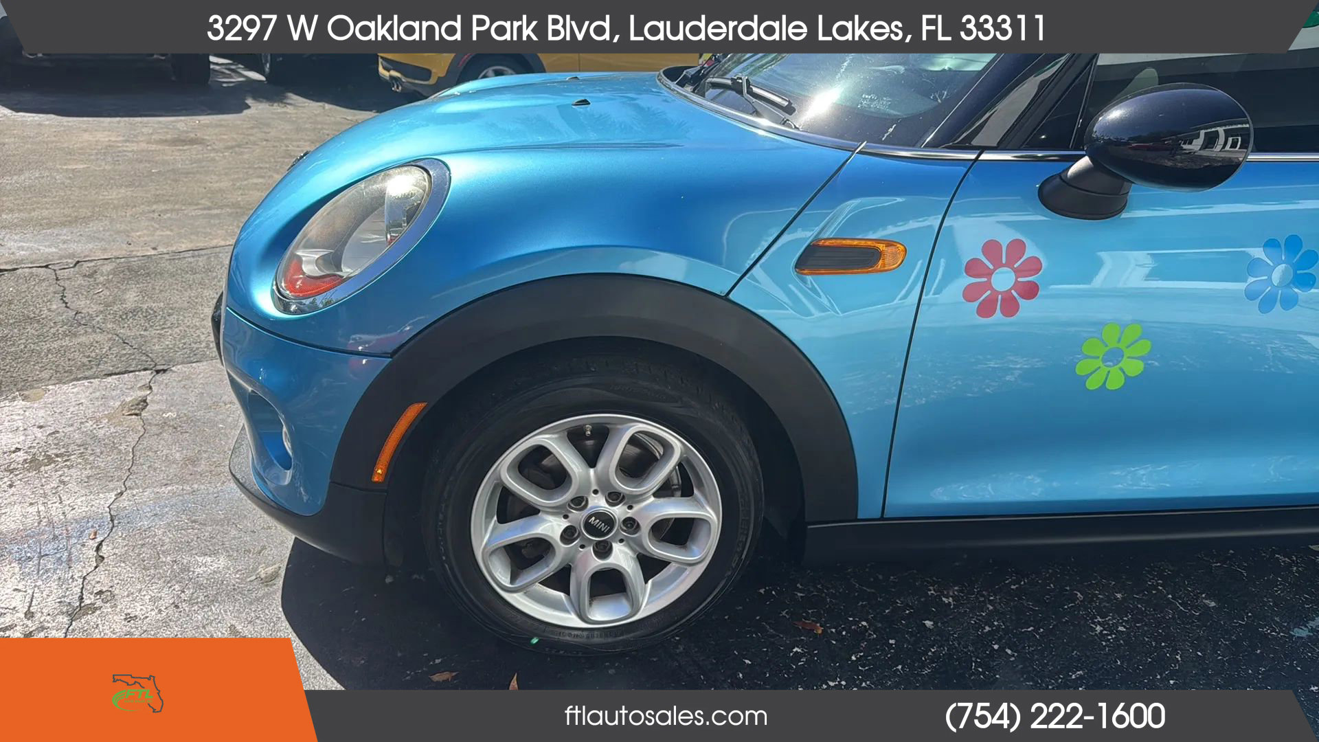 Used 2015 MINI Cooper 4-Door Hardtop image 17