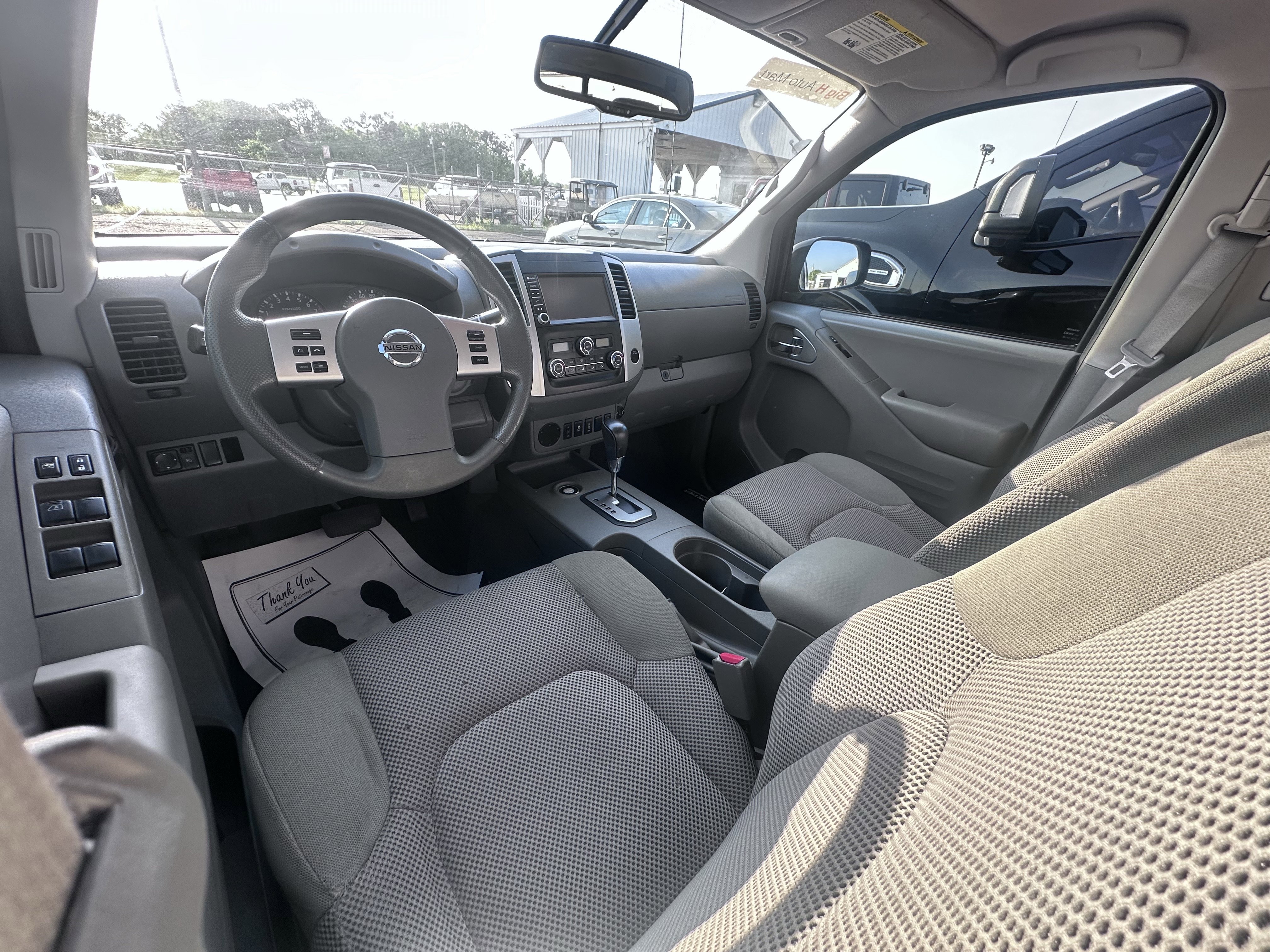 Used 2020 Nissan Frontier SV w/ Midnight Edition Floor Mats RWD image 12