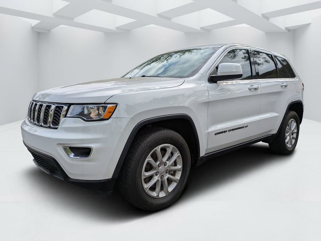Used 2022 Jeep Grand Cherokee Laredo E AWD/4WD image 7