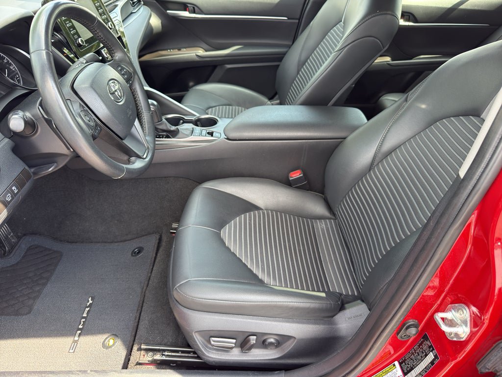 Used 2024 Toyota Camry SE AWD/4WD image 11
