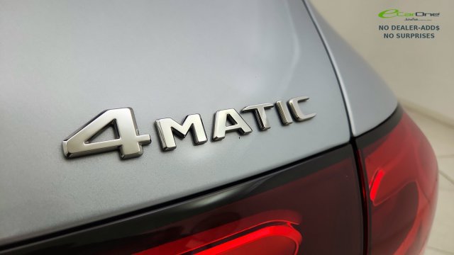 Used 2025 Mercedes-Benz GLC 300 4MATIC image 37