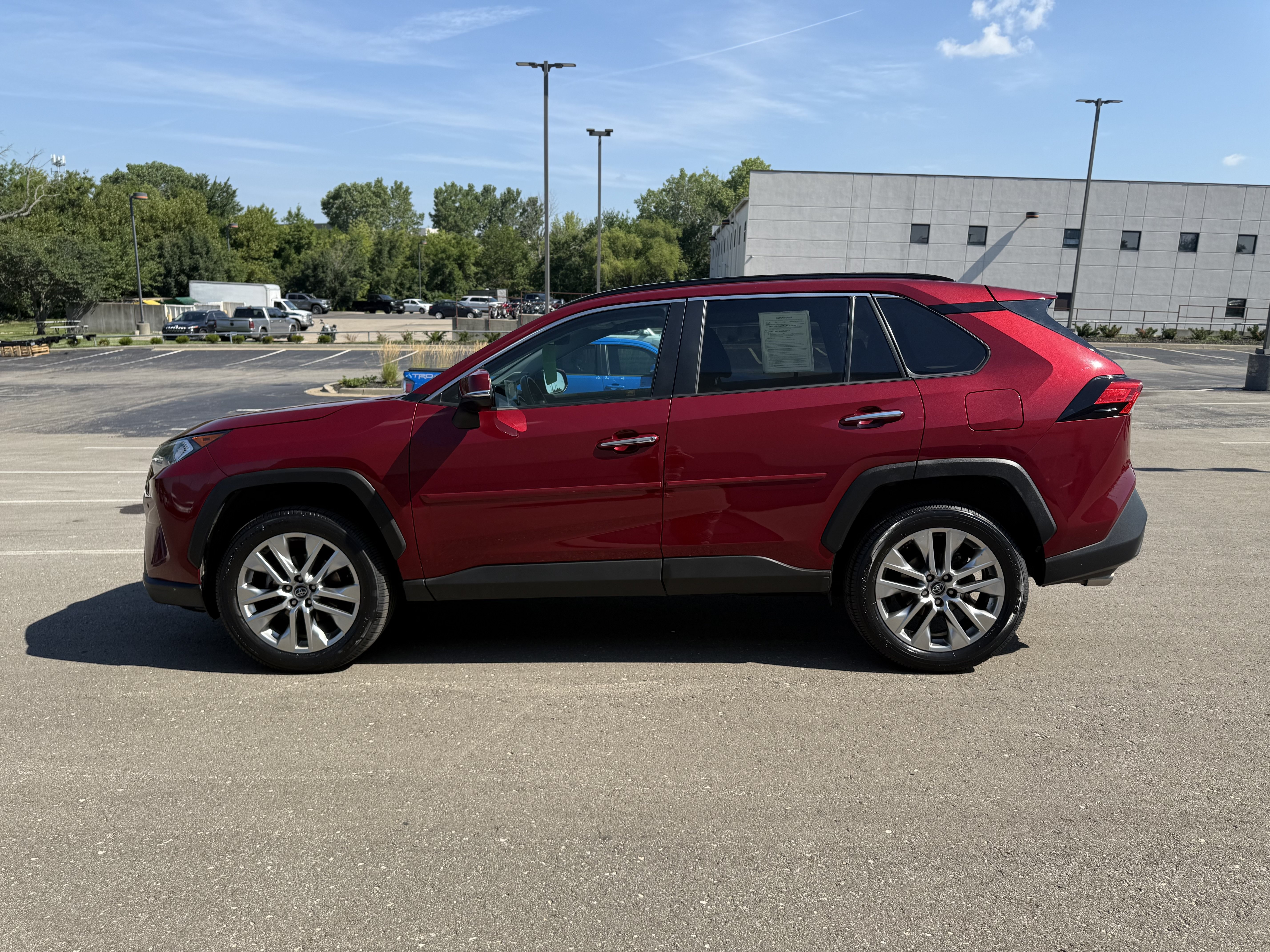 Used 2021 Toyota RAV4 Limited w/ Limited Grade Weather Package AWD/4WD image 32