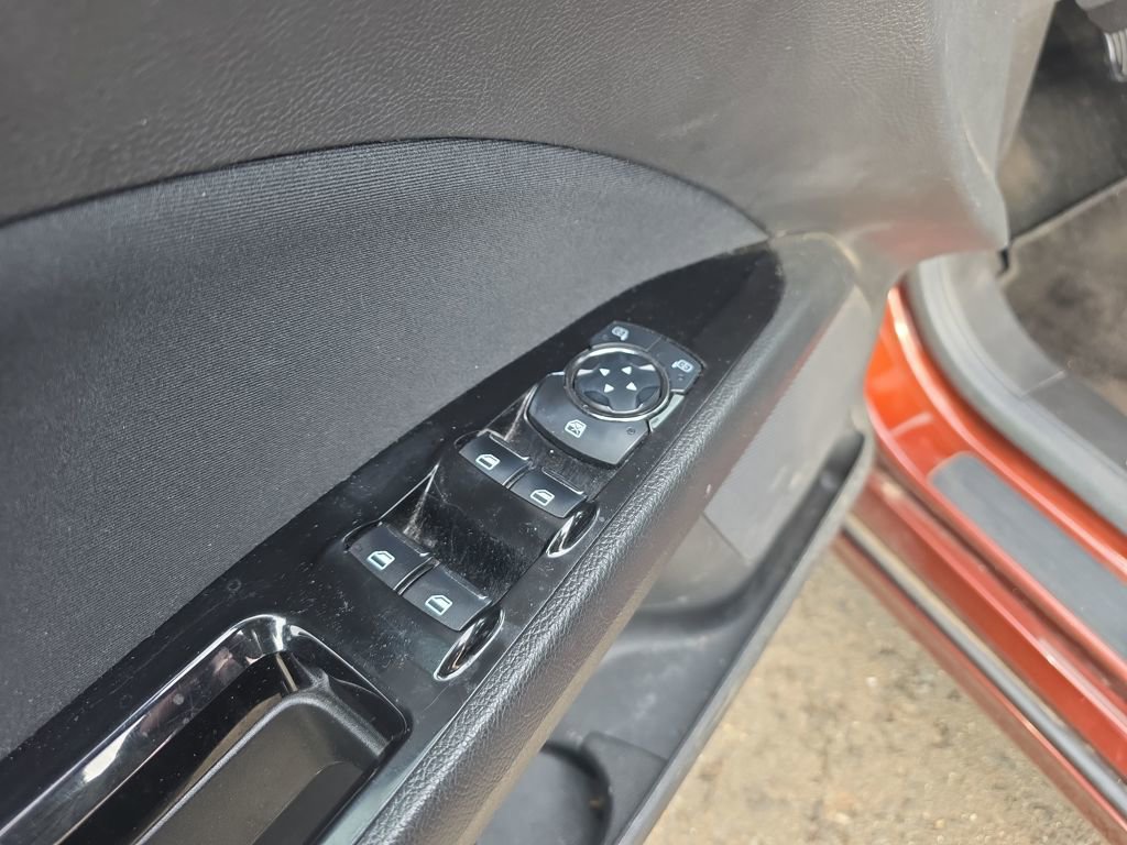 Used 2015 Ford Fusion SE w/ Equipment Group 201A image 20