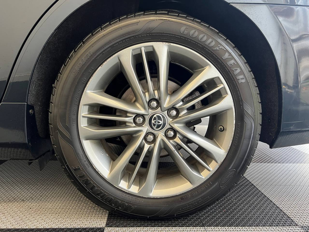 Used 2015 Toyota Camry SE image 30