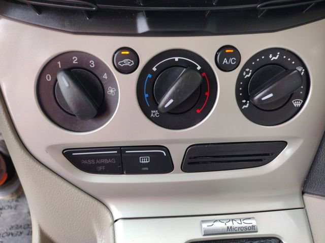 Used 2012 Ford Focus SE image 32