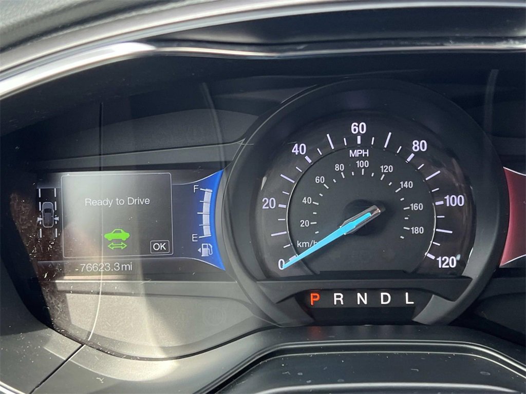 Used 2019 Ford Fusion SE image 18