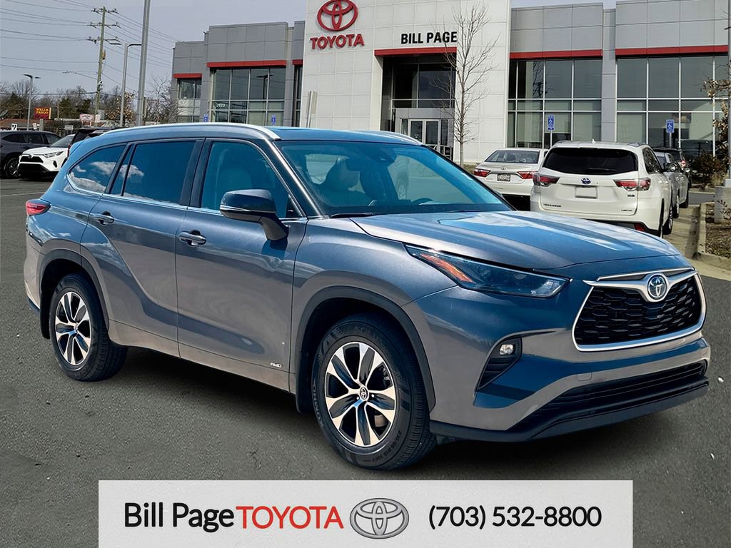 Used 2023 Toyota Highlander XLE image 1