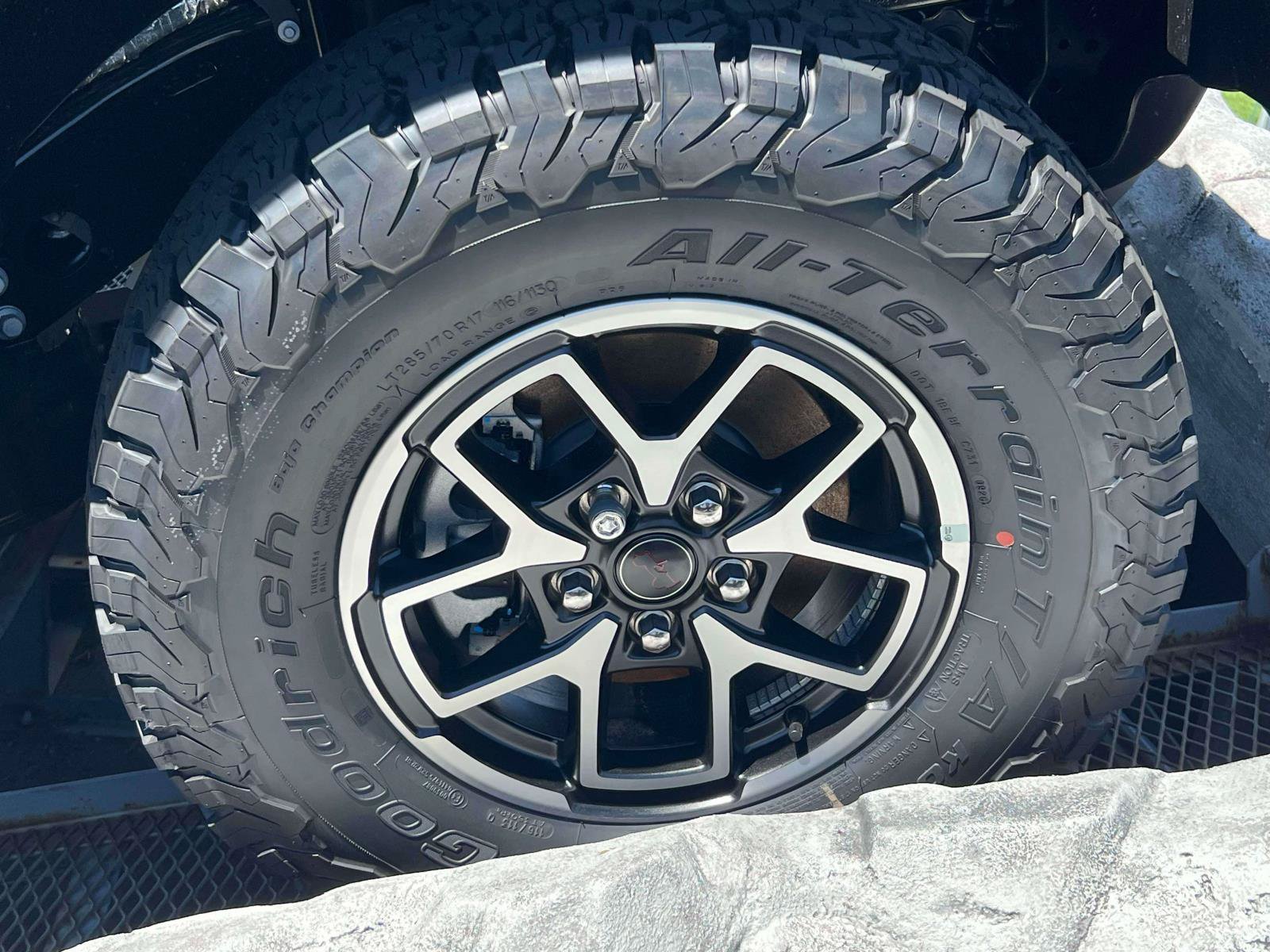 New 2026 Jeep Wrangler Unlimited Rubicon w/ Safety Group AWD/4WD image 4