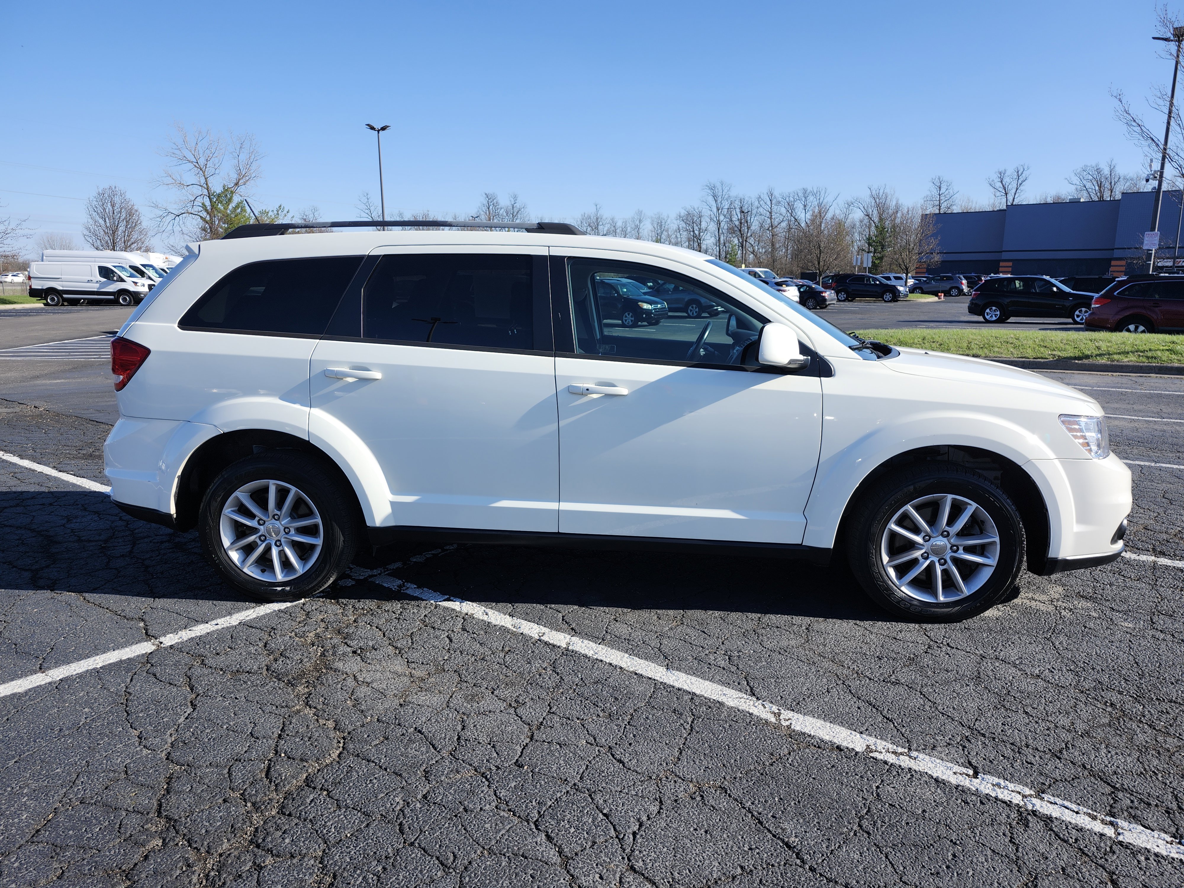 Used 2017 Dodge Journey SXT w/ Comfort/Convenience Group image 16