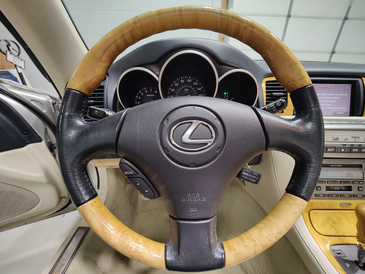 Used 2002 Lexus SC 430 Convertible RWD image 29