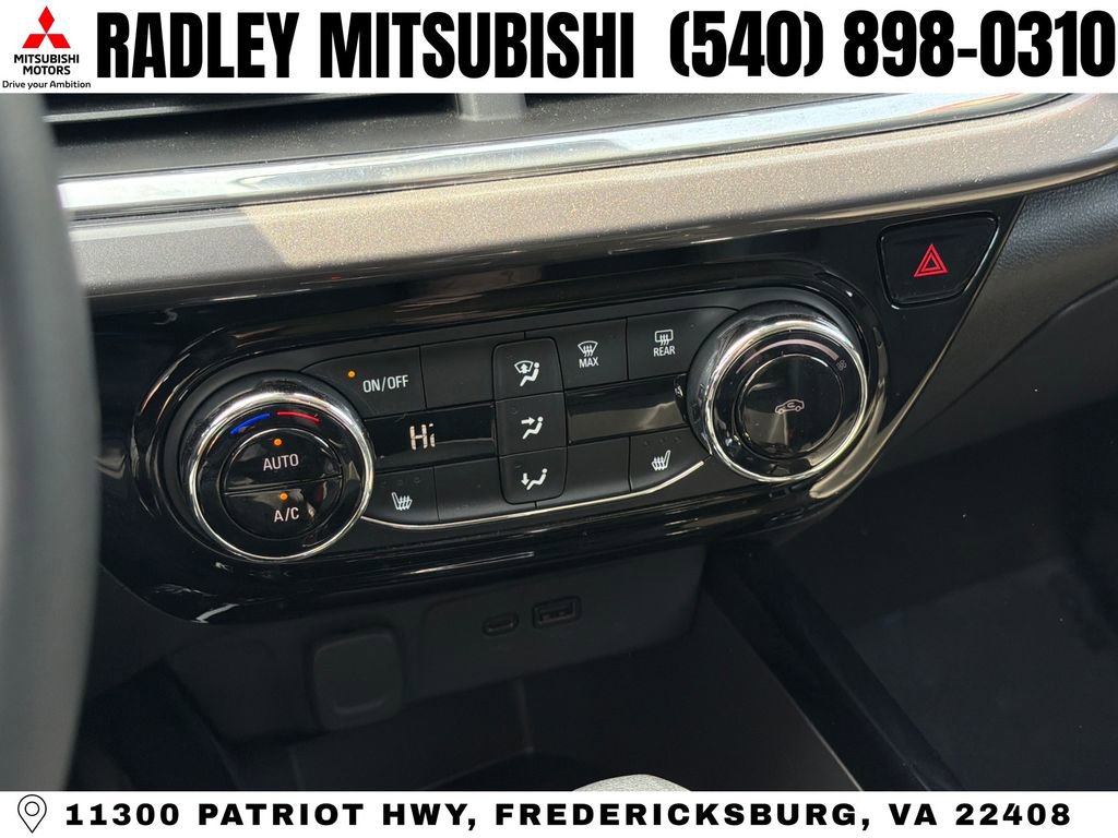 Used 2024 Chevrolet Trax ACTIV w/ Driver Confidence Package image 9