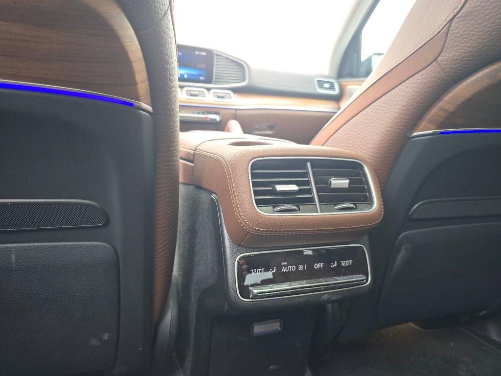 Used 2024 Mercedes-Benz GLS 580 4MATIC image 26