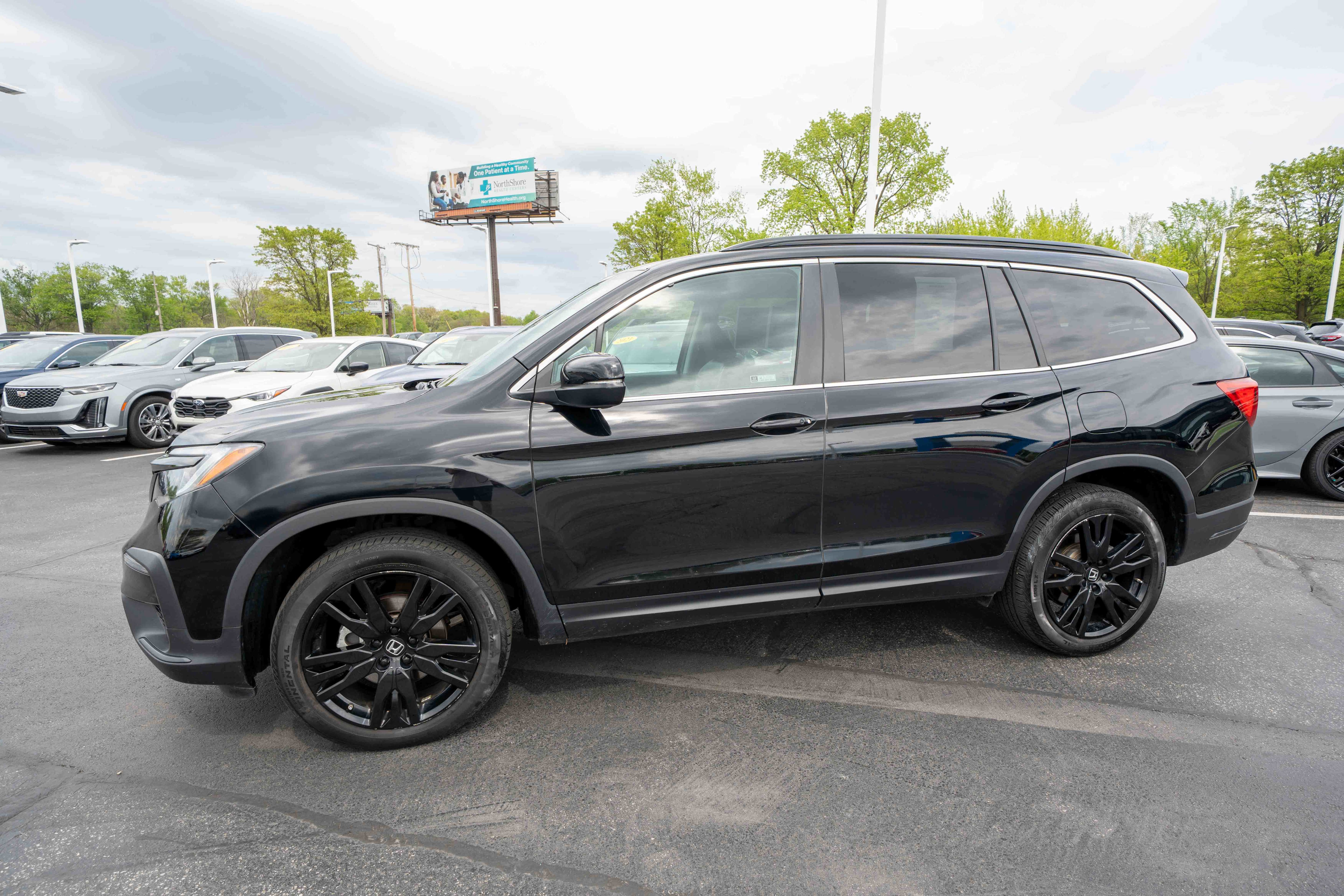 Used 2022 Honda Pilot Special Edition image 3