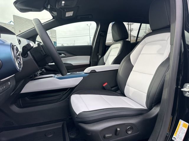 New 2026 Chevrolet Equinox EV LT image 9