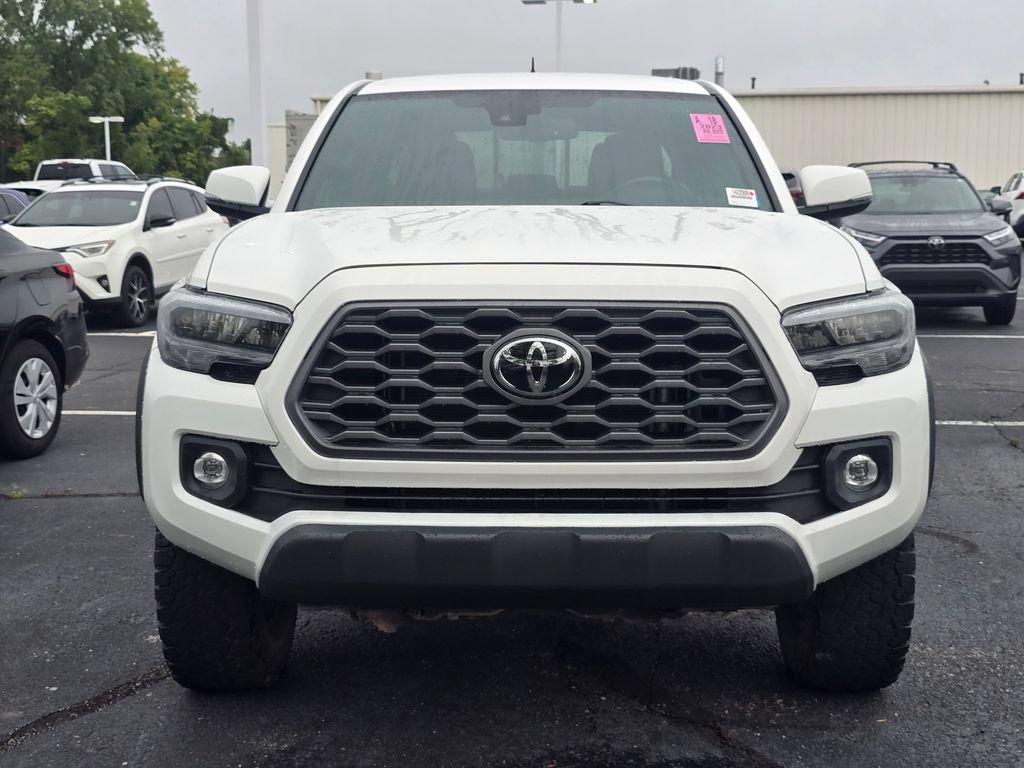 Used 2023 Toyota Tacoma TRD Off-Road w/ Technology Package AWD/4WD image 2