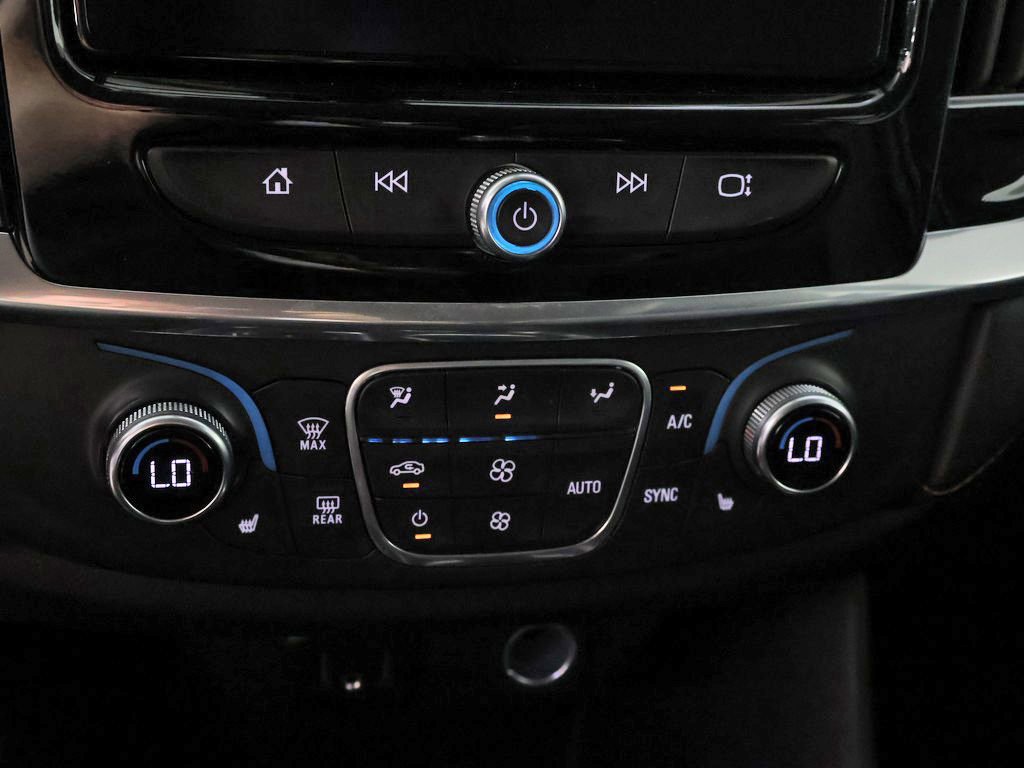 Used 2020 Chevrolet Traverse LT AWD/4WD image 44