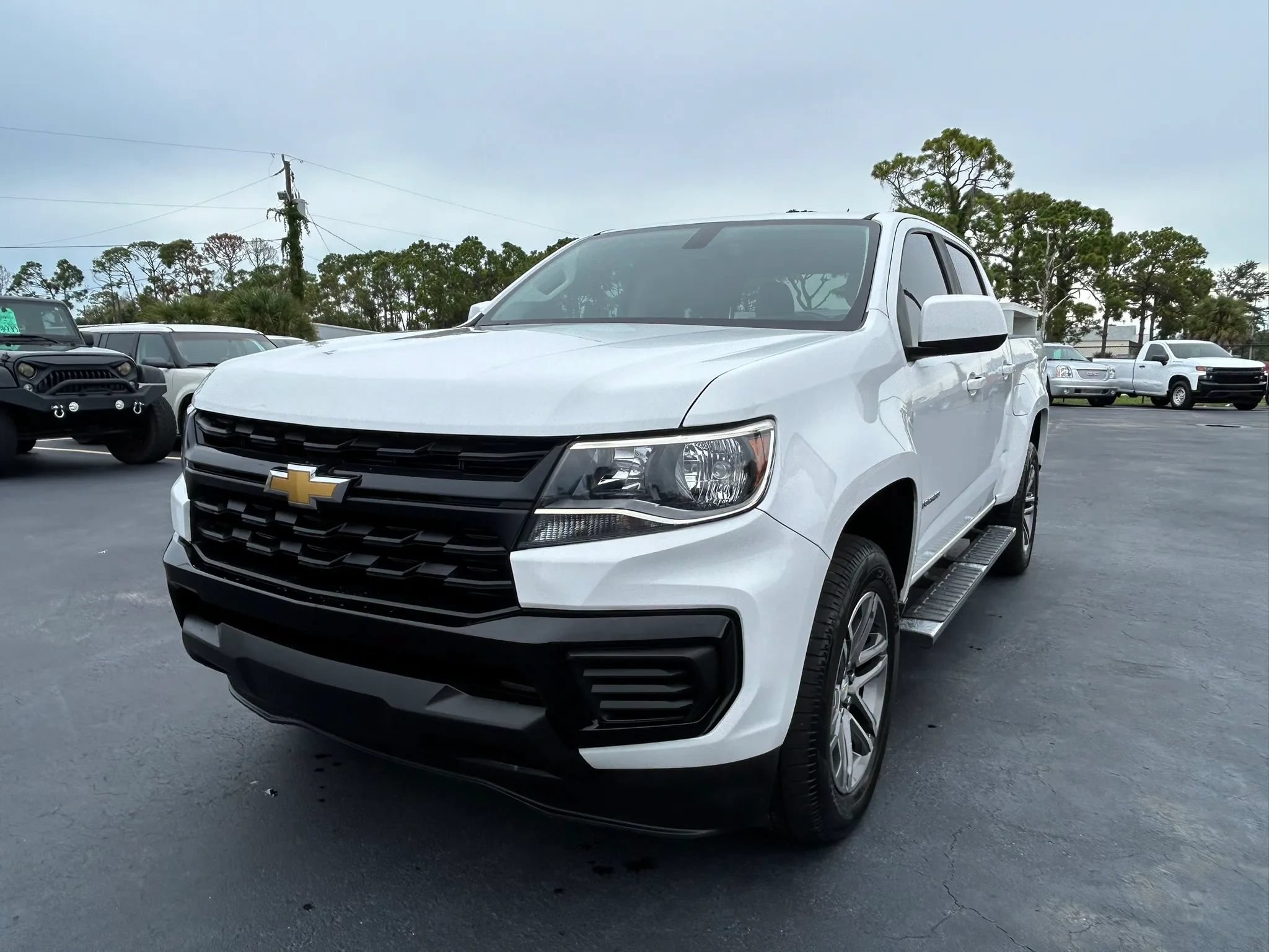 Used 2021 Chevrolet Colorado W/T w/ Custom Special Edition RWD image 3