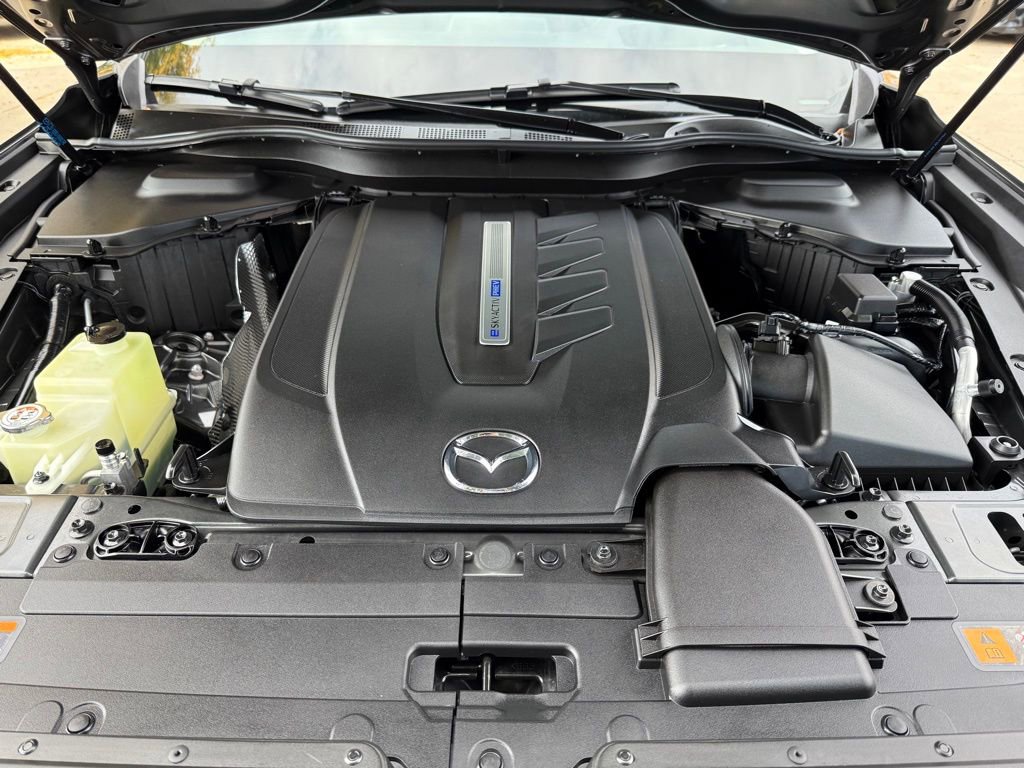 Used 2024 MAZDA CX-90 Plug-In Hybrid w/ Premium Pkg image 8