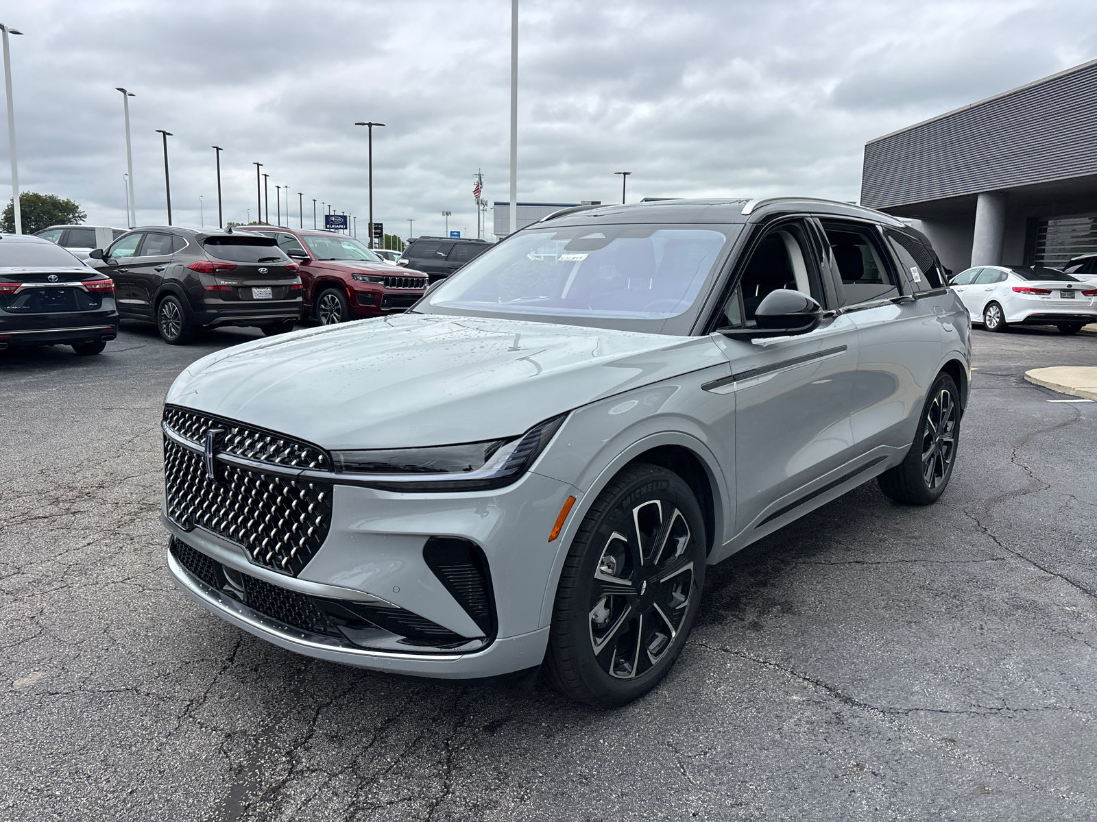 New 2026 Lincoln Nautilus Reserve AWD/4WD image 3