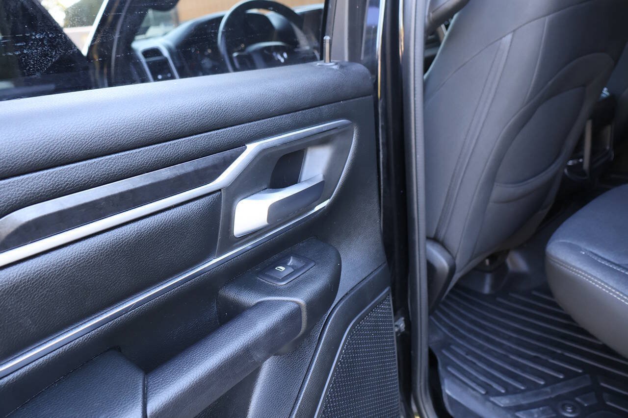 Used 2019 RAM 1500 Big Horn AWD/4WD image 14