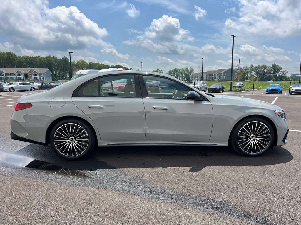 New 2026 Mercedes-Benz E 350 4MATIC Sedan image 9