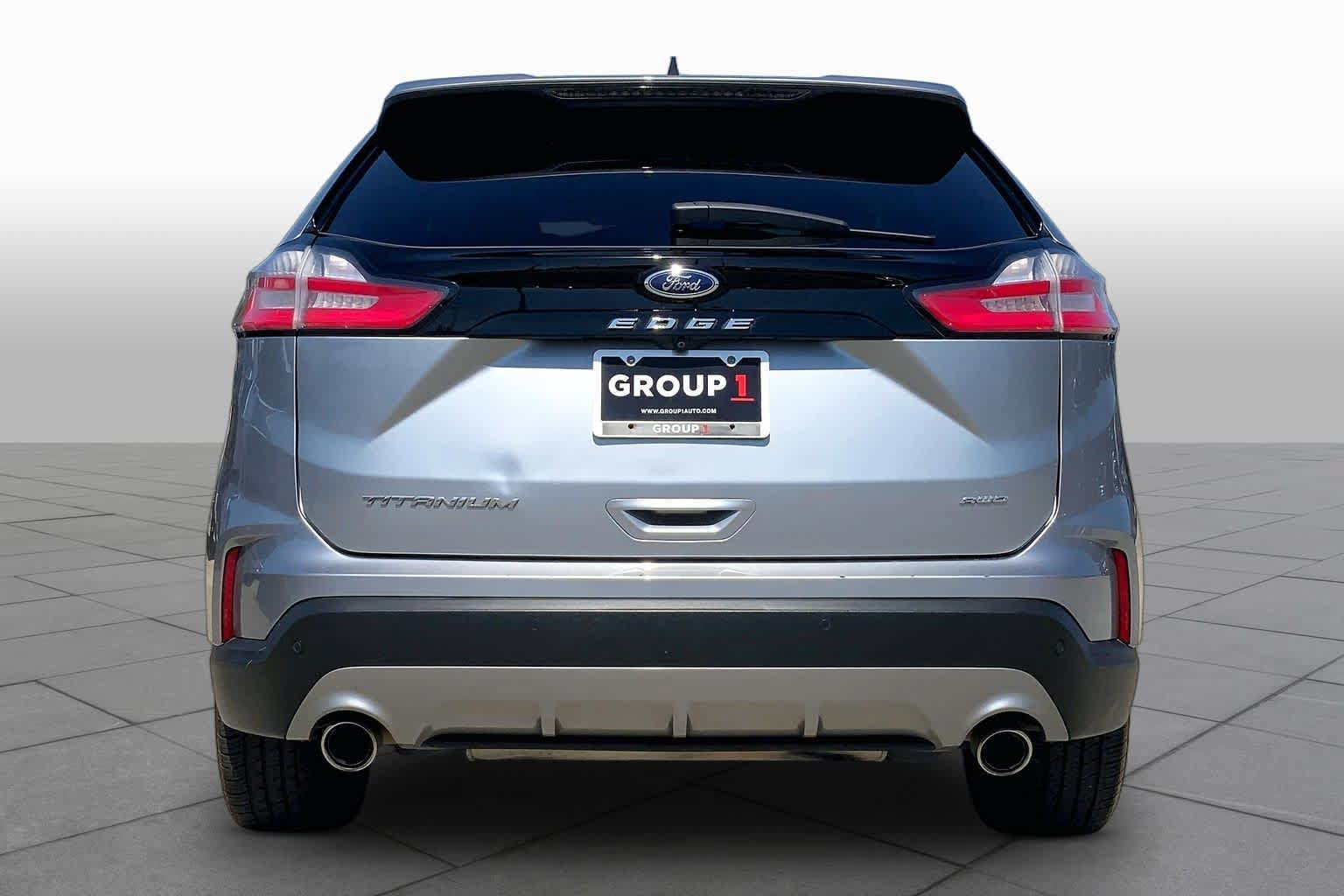 Used 2022 Ford Edge Titanium w/ Equipment Group 301A AWD/4WD image 5