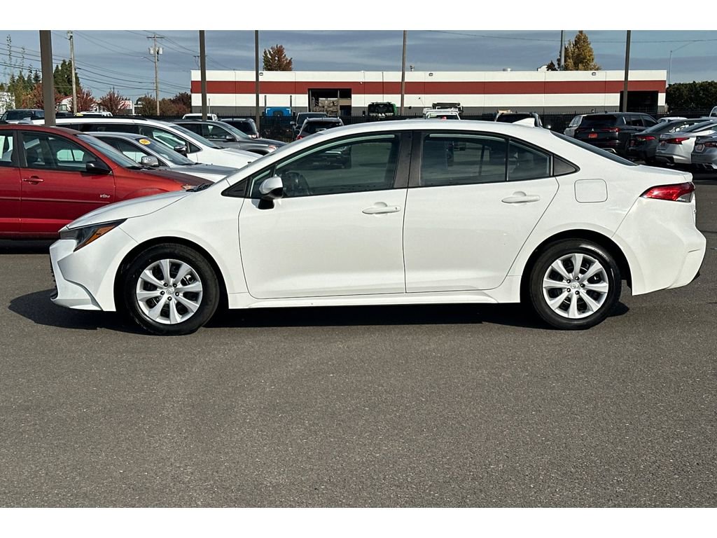 Used 2024 Toyota Corolla LE image 9
