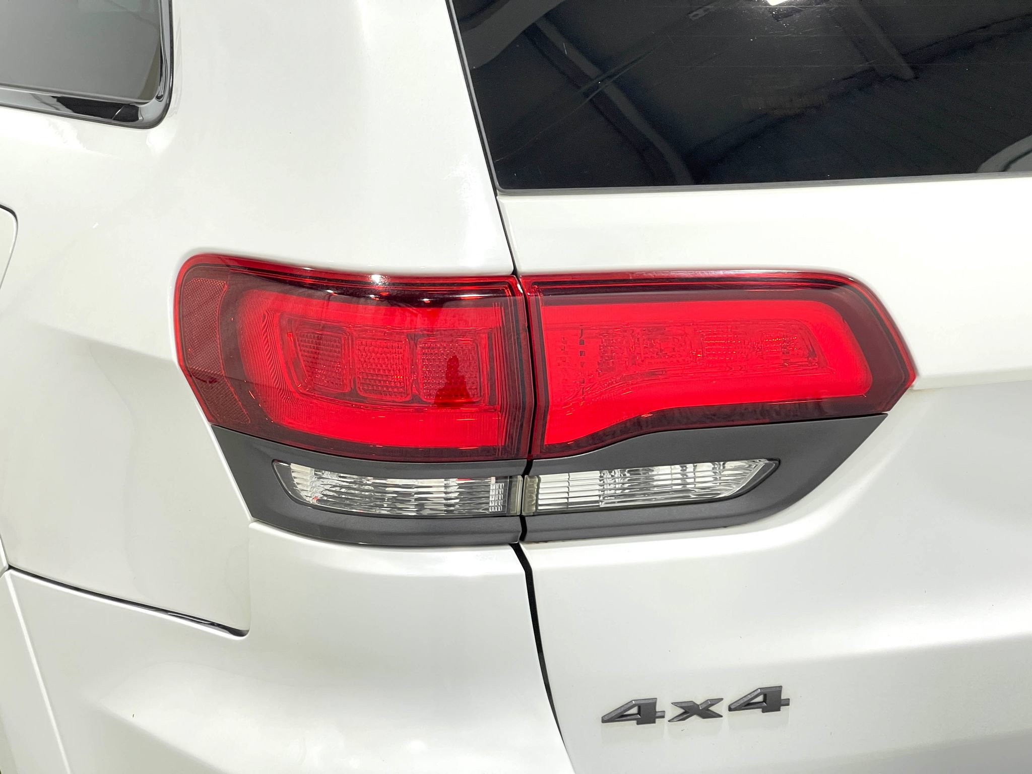 Used 2020 Jeep Grand Cherokee High Altitude AWD/4WD image 34