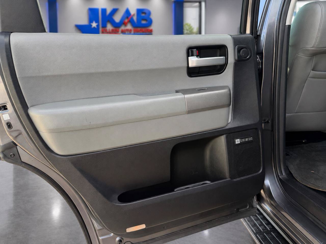 Used 2015 Toyota Sequoia Limited RWD image 13