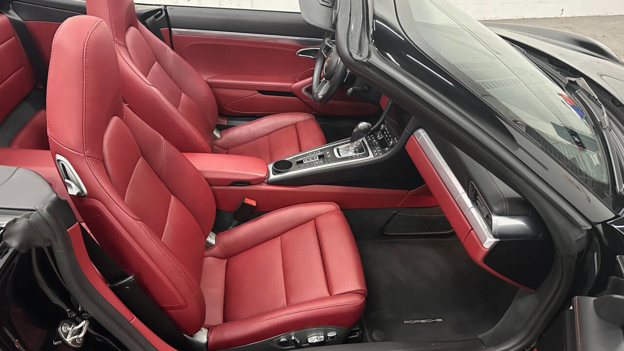 Used 2018 Porsche 911 Carrera image 40