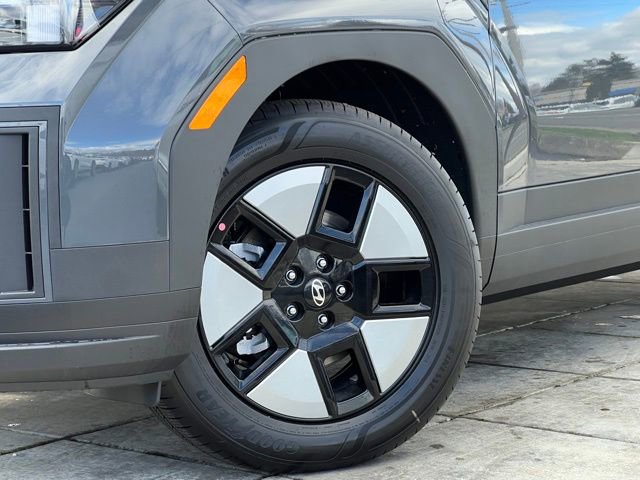 New 2026 Hyundai Santa Fe SE image 2