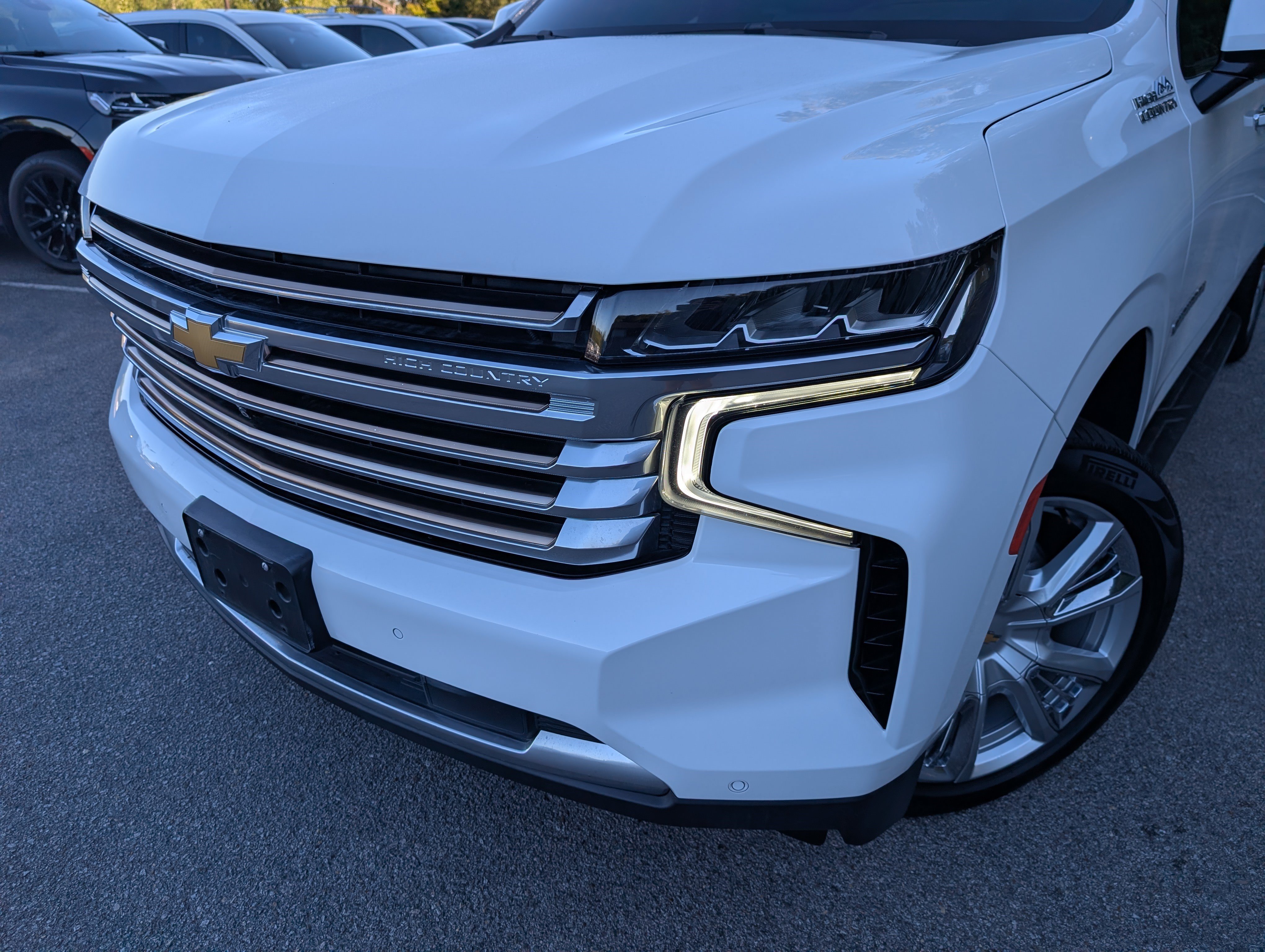 Used 2022 Chevrolet Suburban High Country w/ Max Trailering Package AWD/4WD image 13