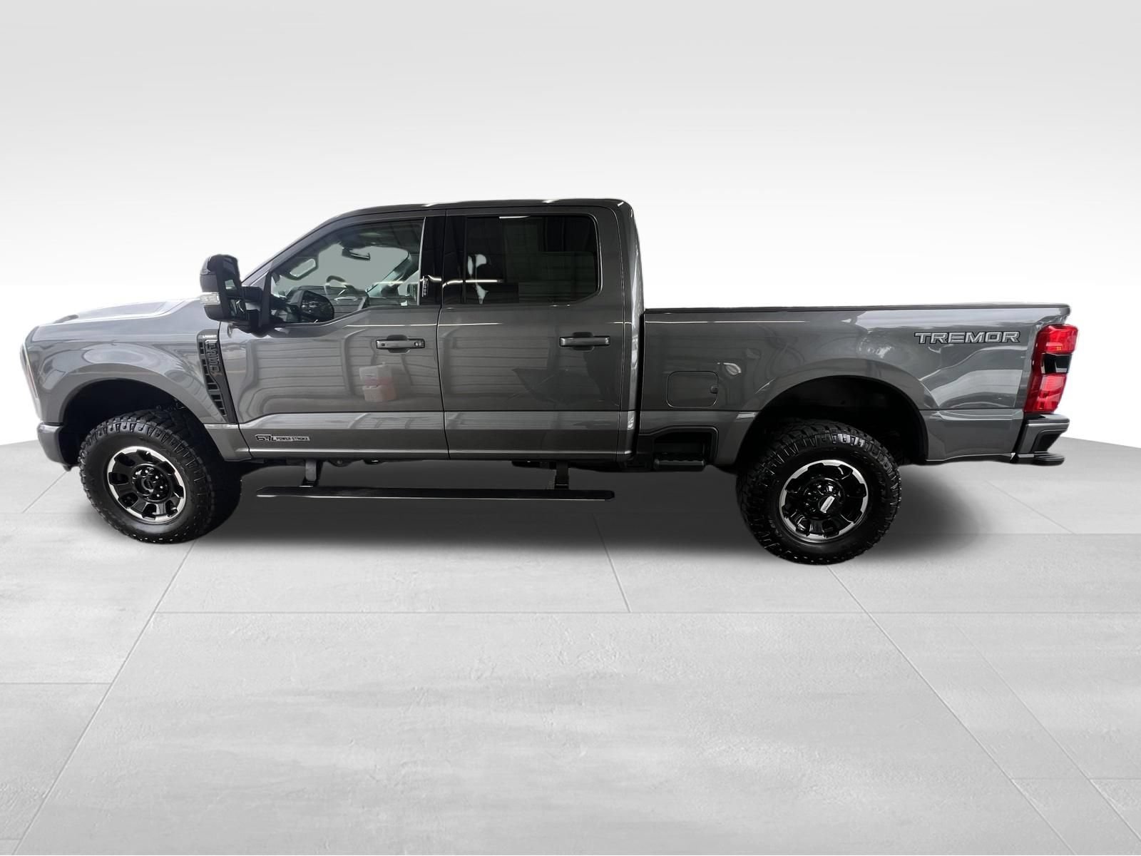 Used 2026 Ford F250 Lariat w/ Tremor Off-Road Package AWD/4WD image 9