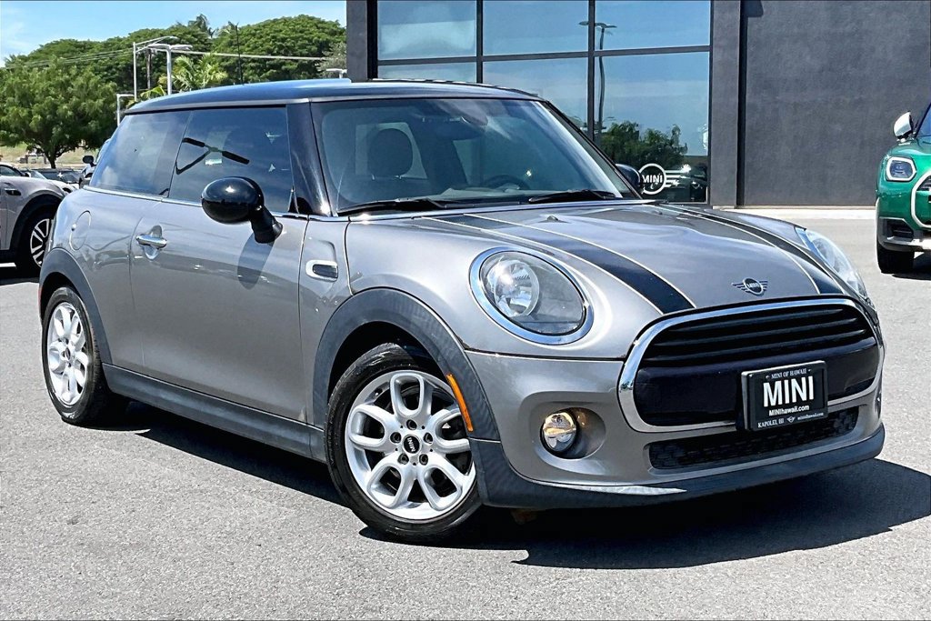 Used 2019 MINI Cooper 2-Door Hardtop w/ Signature Upholstery Package FWD 360° Tour